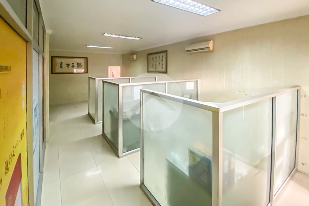 288 Sqm Commercial Villa For Rent - Veal Vong, Phnom Penh - Image 3