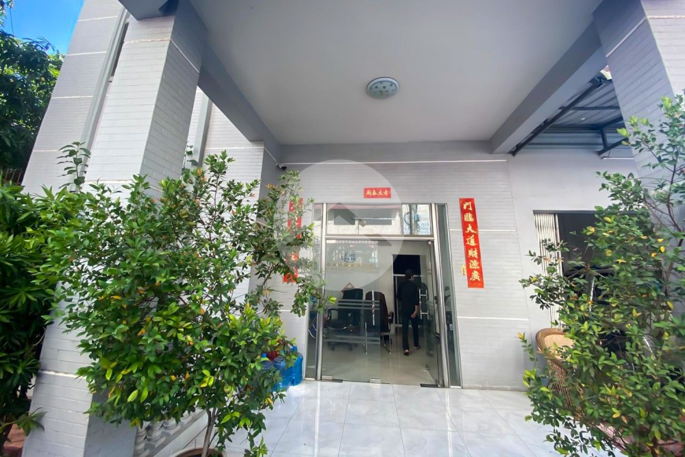 288 Sqm Commercial Villa For Rent - Veal Vong, Phnom Penh - Image 2