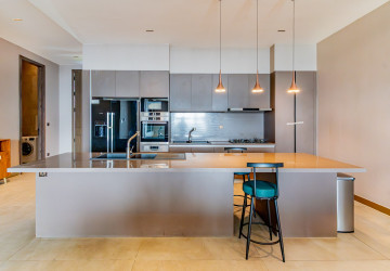 4 Bedroom Penthouse For Rent - Toul Kork, Phnom Penh thumbnail