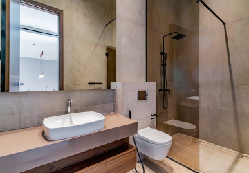 4 Bedroom Penthouse For Rent - Toul Kork, Phnom Penh thumbnail