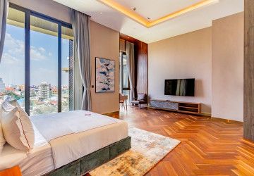 4 Bedroom Penthouse For Rent - Toul Kork, Phnom Penh thumbnail