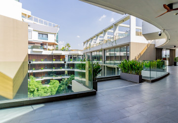 4 Bedroom Penthouse For Rent - Toul Kork, Phnom Penh thumbnail