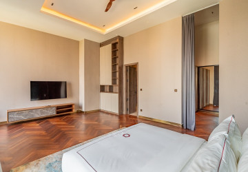 4 Bedroom Serviced Penthouse For Rent - Toul Kork, Phnom Penh thumbnail