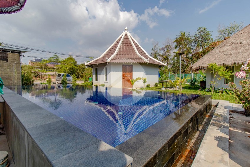 9 Bedroom Guesthouse Compound For Rent - Sala Kamreuk, Siem Reap