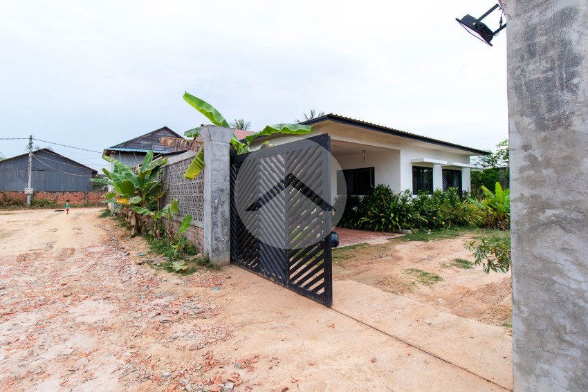 2 Bedroom Villa For Sale - Krabei Riel, Siem Reap