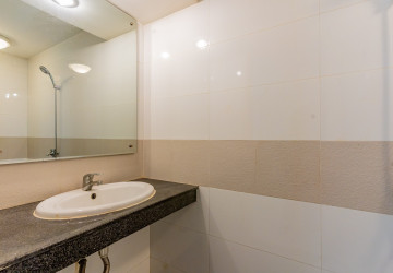 4 Bedroom Linked Villa For Rent - Borey Peng Huoth, Russey Keo, Phnom Penh thumbnail