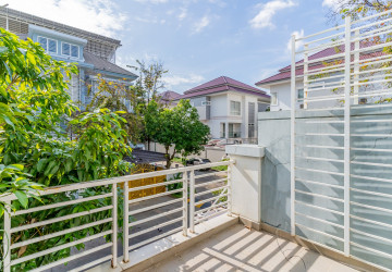 4 Bedroom Linked Villa For Rent - Borey Peng Huoth, Russey Keo, Phnom Penh thumbnail