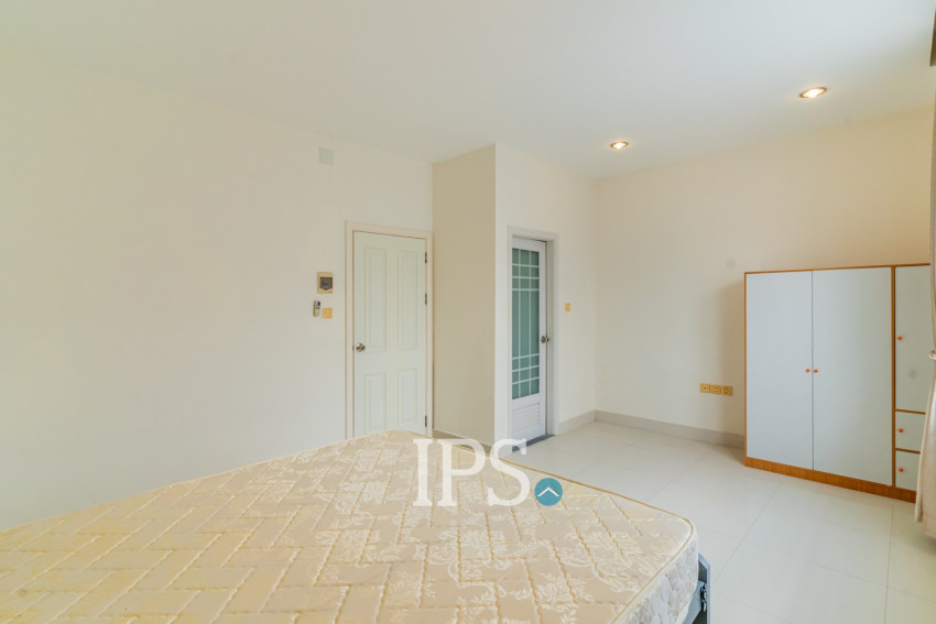 4 Bedroom Linked Villa For Rent - Borey Peng Huoth, Russey Keo, Phnom Penh