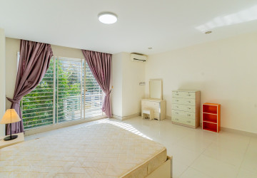 4 Bedroom Linked Villa For Rent - Borey Peng Huoth, Russey Keo, Phnom Penh thumbnail