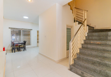 4 Bedroom Linked Villa For Rent - Borey Peng Huoth, Russey Keo, Phnom Penh thumbnail