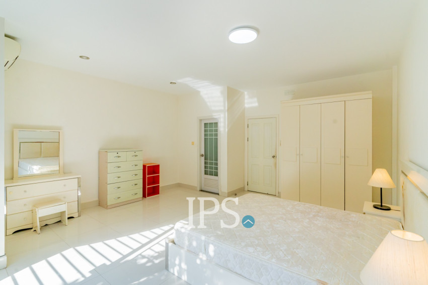4 Bedroom Linked Villa For Rent - Borey Peng Huoth, Russey Keo, Phnom Penh