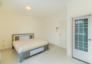 4 Bedroom Linked Villa For Rent - Borey Peng Huoth, Russey Keo, Phnom Penh thumbnail