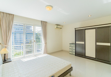 4 Bedroom Linked Villa For Rent - Borey Peng Huoth, Russey Keo, Phnom Penh thumbnail