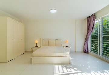 4 Bedroom Linked Villa For Rent - Borey Peng Huoth, Russey Keo, Phnom Penh thumbnail