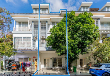 4 Bedroom Linked Villa For Rent - Borey Peng Huoth, Russey Keo, Phnom Penh thumbnail