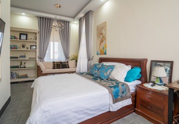 4 Bedroom Villa For Rent - Tuek Thla, Sen Sok, Phnom Penh thumbnail