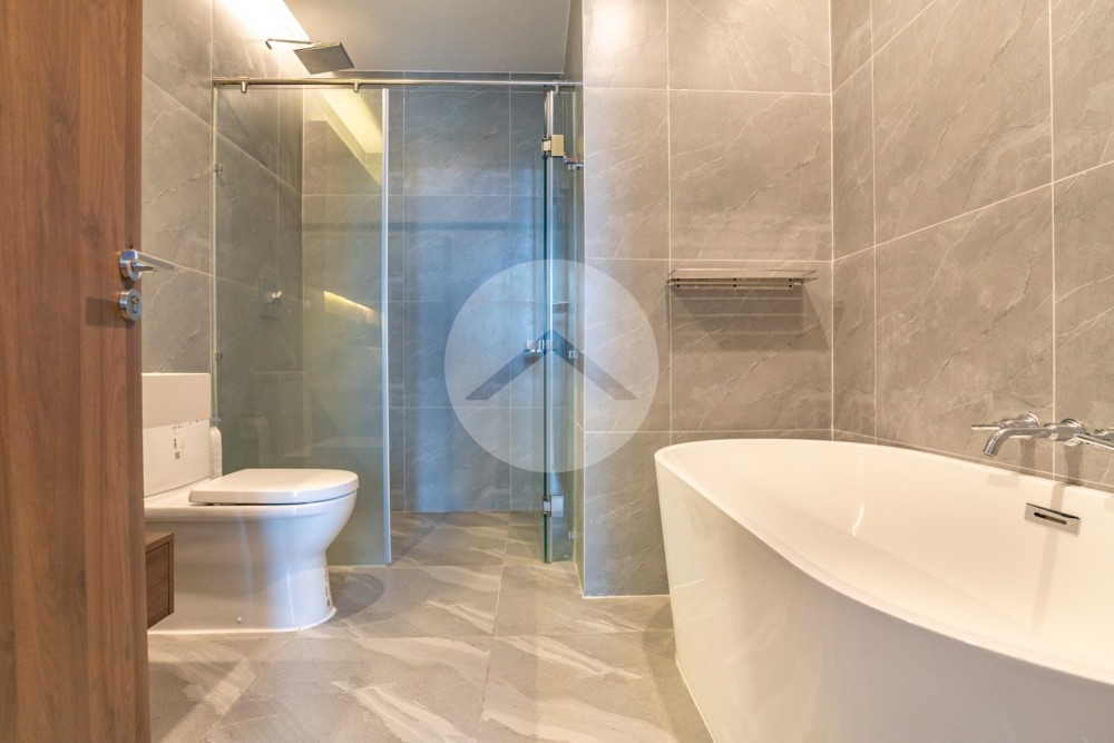Duplex 2 Bedroom Condo For Rent - Chroy Changvar, Phnom Penh - Image 16
