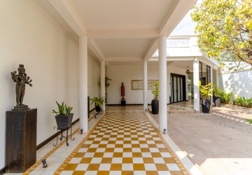 36 Bedroom Hotel For Sale - Sala Kamreuk, Siem Reap thumbnail