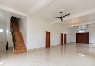 6 Bedroom House For Rent - Sala Kamreuk, Siem Reap thumbnail