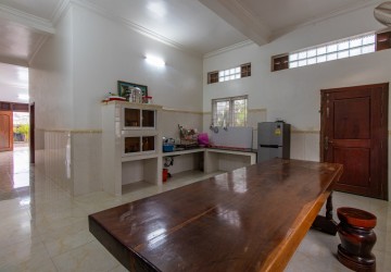 6 Bedroom House For Rent - Sala Kamreuk, Siem Reap thumbnail