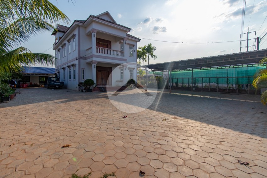 6 Bedroom House For Rent - Sala Kamreuk, Siem Reap