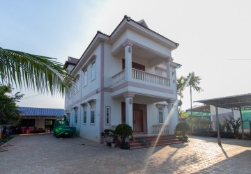 6 Bedroom House For Rent - Sala Kamreuk, Siem Reap thumbnail