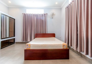 4 Bedroom Villa For Sale - Svay Dangkum, Siem Reap thumbnail