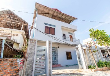 4 Bedroom Villa For Sale - Svay Dangkum, Siem Reap thumbnail