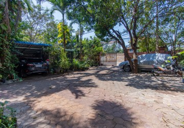 4 Bedroom House For Rent - Sala Kamreuk, Siem Reap thumbnail