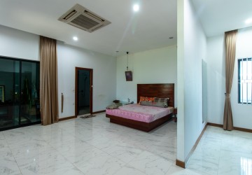 2 Bedroom House For Sale - Svay Dangkum, Siem Reap thumbnail