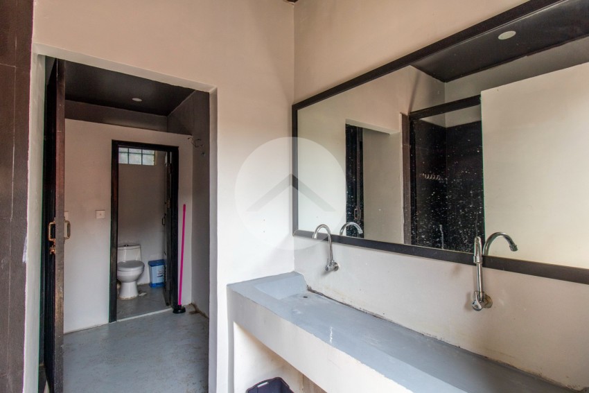 35 Bedroom HostelHotel For Rent - Sala Kamreuk, Siem Reap