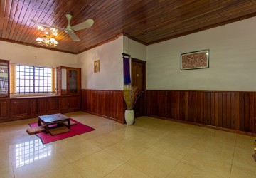 6 Bedroom House For Rent - Slor Kram, Siem Reap thumbnail