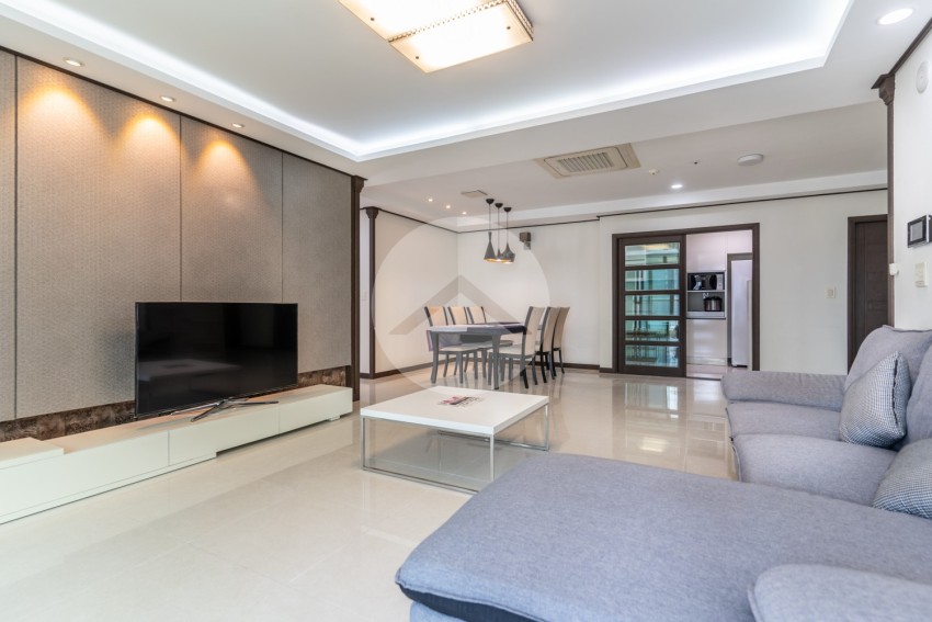 3 Bedroom Condo For Rent - De Castle Royal, BKK1, Phnom Penh