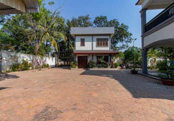 5 Bedroom House For Rent - Sala Kamreuk, Siem Reap thumbnail