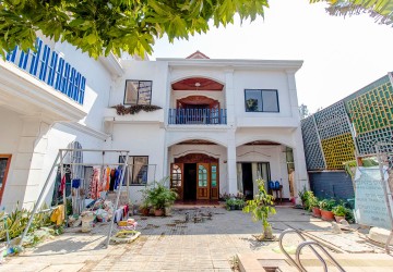 24 Bedroom Guesthouse For Rent - Svay Dangkum, Siem Reap thumbnail