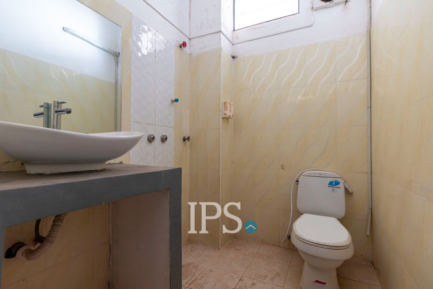 16 Bedroom Guesthouse For Rent - Svay Dangkum, Siem Reap