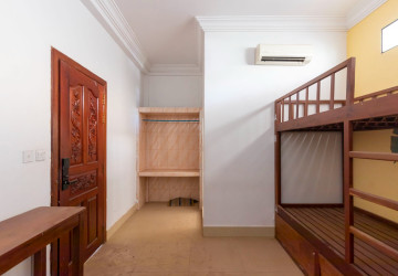 16 Bedroom Guesthouse For Rent - Svay Dangkum, Siem Reap thumbnail
