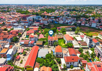 16 Bedroom Guesthouse For Rent - Svay Dangkum, Siem Reap thumbnail