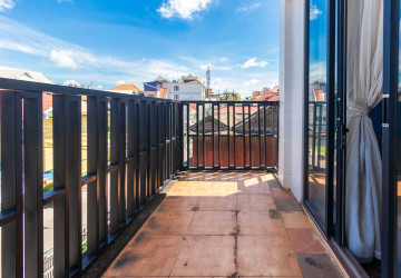 16 Bedroom Guesthouse For Rent - Svay Dangkum, Siem Reap thumbnail