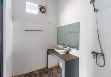 16 Bedroom Guesthouse For Rent - Svay Dangkum, Siem Reap thumbnail