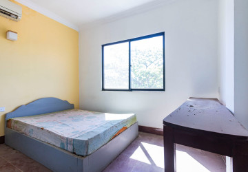 16 Bedroom Guesthouse For Rent - Svay Dangkum, Siem Reap thumbnail