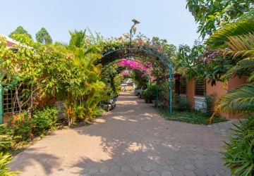 28 Bedroom Boutique Villa For Sale - Svay Dangkum, Siem Reap thumbnail