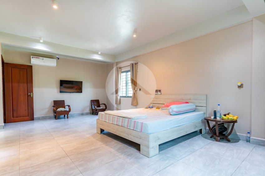 6 Bedroom Townhouse For Sale - Chaom Chau, Phnom Penh