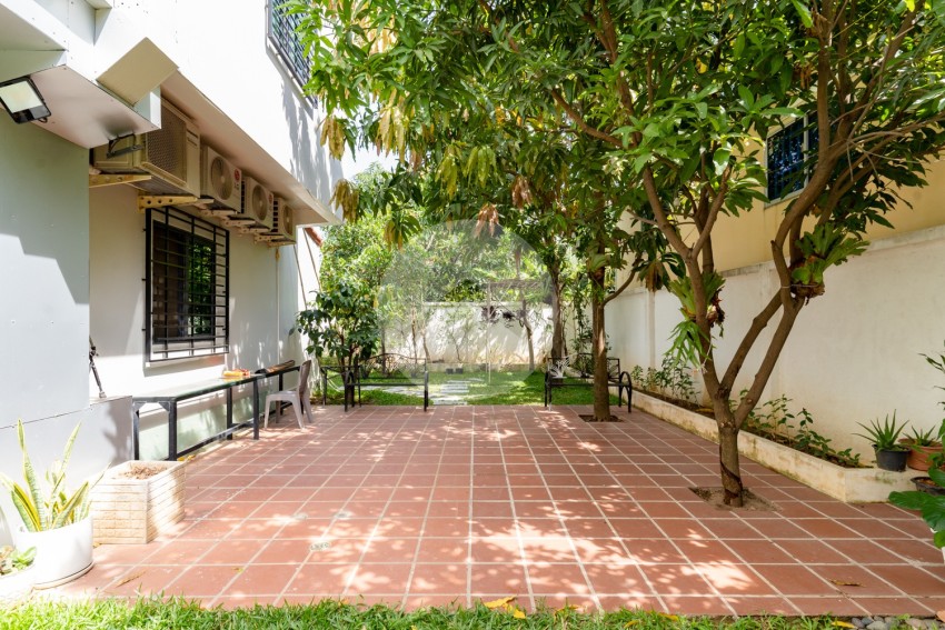 6 Bedroom Townhouse For Sale - Chaom Chau, Phnom Penh