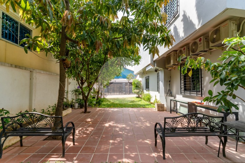 6 Bedroom Townhouse For Sale - Chaom Chau, Phnom Penh