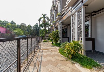 28 Unit Studio Apartment Building For Rent - Slor Kram, Siem Reap thumbnail