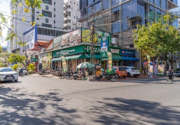582 Sqm Corner Plot Land For Sale - BKK1, Phnom Penh thumbnail