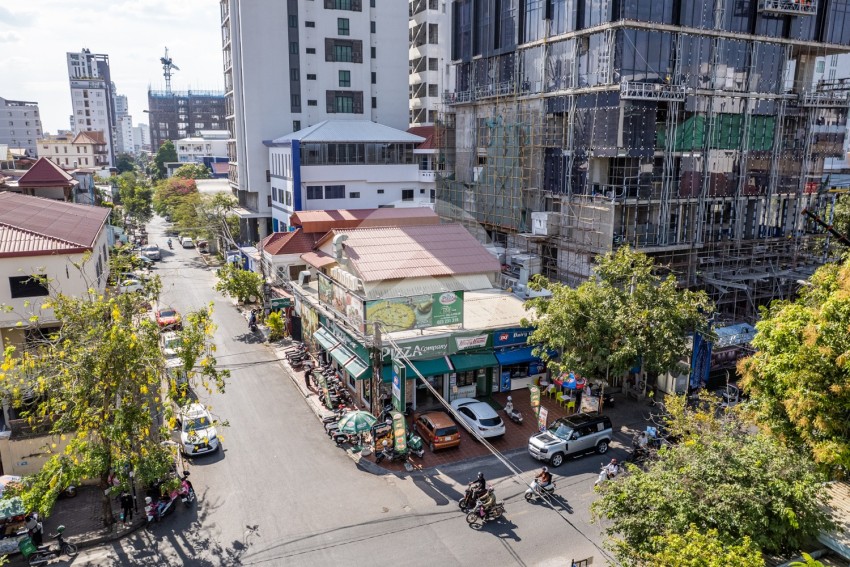582 Sqm Corner Plot Land For Sale - BKK1, Phnom Penh