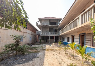 16 Bedroom Guesthouse For Sale - Svay Dangkum, Siem Reap thumbnail