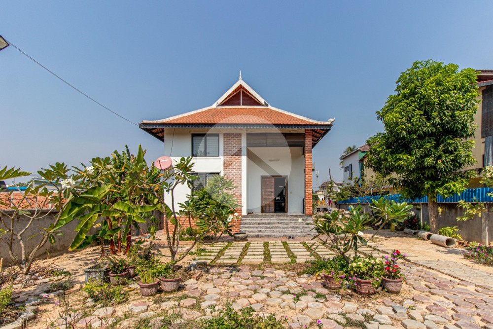 3 Bedroom House For Rent - Svay Dangkum, Siem Reap - Image 12